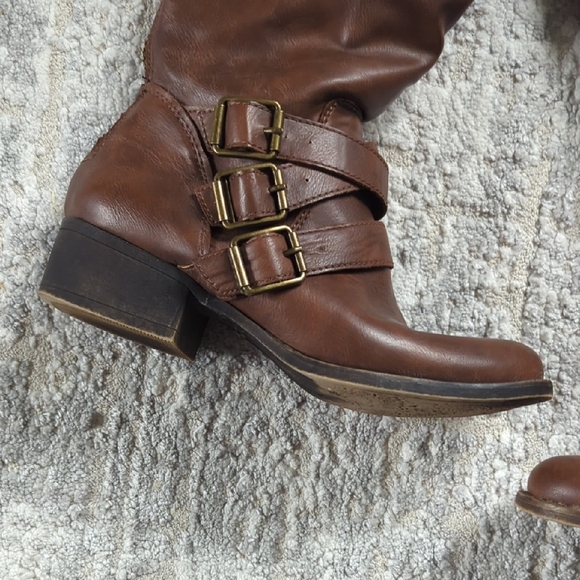 Madden Girl Brown Heeled Boots Size 6.5 - Picture 2 of 13